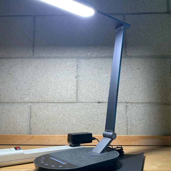Taotronics LED Desk Lamp 56 Dimmable Office Lamp with 5V/2A USB Port - Picture 3 of 9
